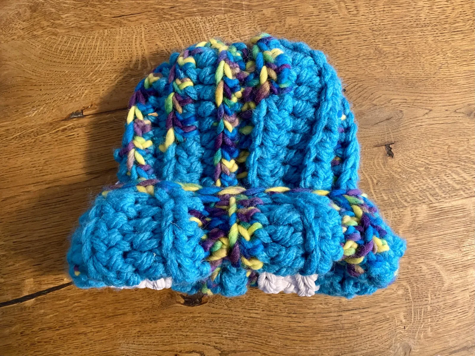 Gorro. Agua tres